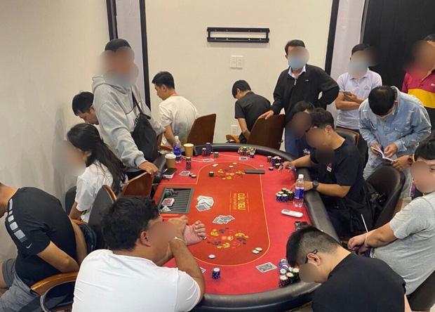 Chơi cờ trên mọi nền tảng để trải nghiệm chơi cờ chuyên nghiệp cùng bạn bè